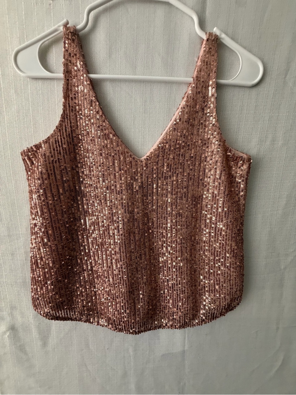 LOFT Petites women’s size XXSP Rose Gold Sequin Halter Crop Top Excellent(A641)